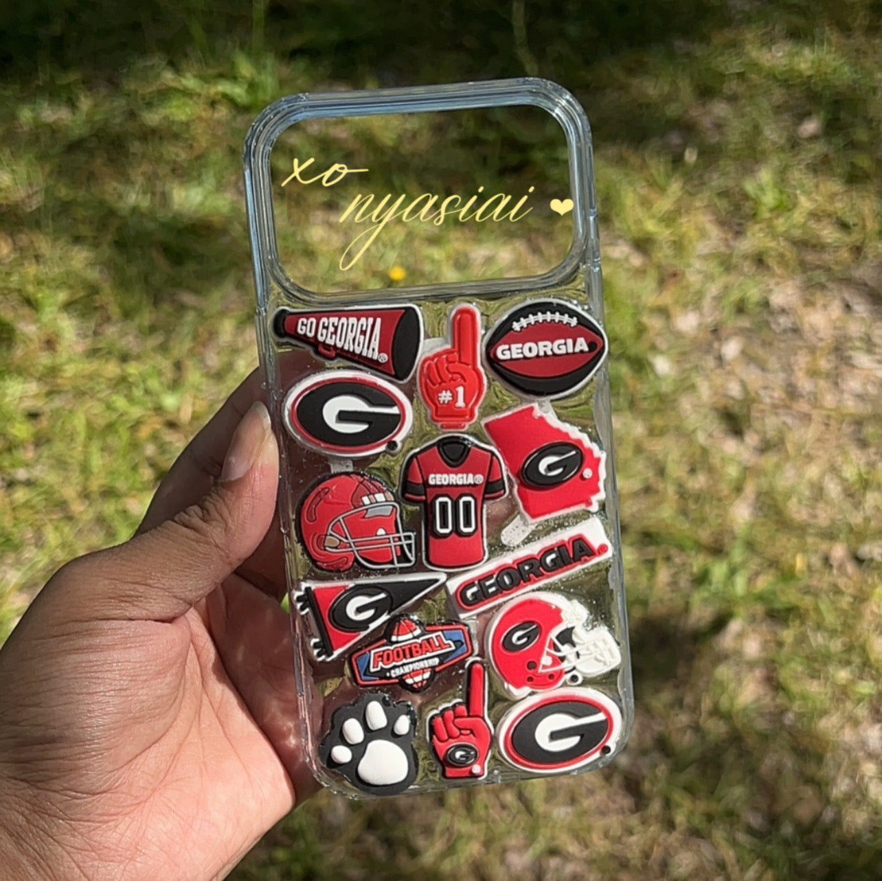 Premade bulldogs case | 17 pro max